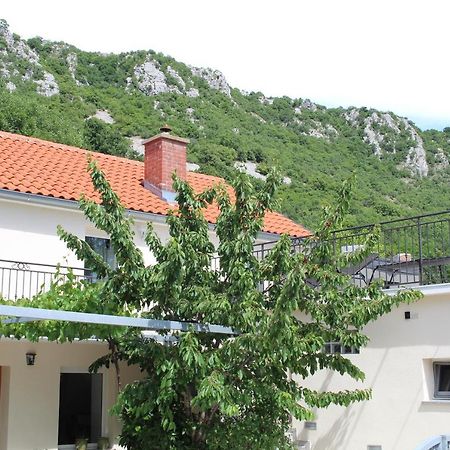 Villa Nona Tamara With Astonishing Sea & Mountains View Брибир Екстер'єр фото